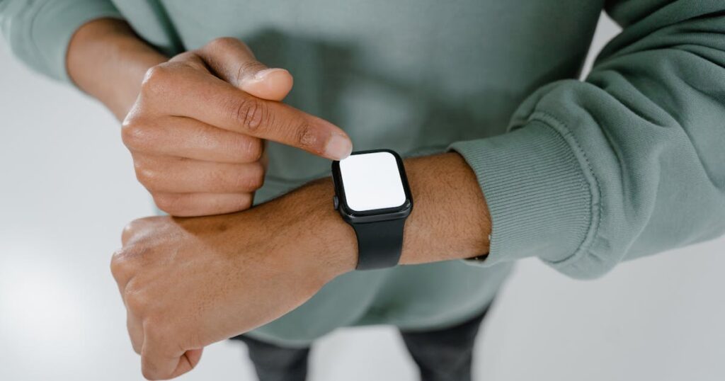 how to remove apps from apple watch