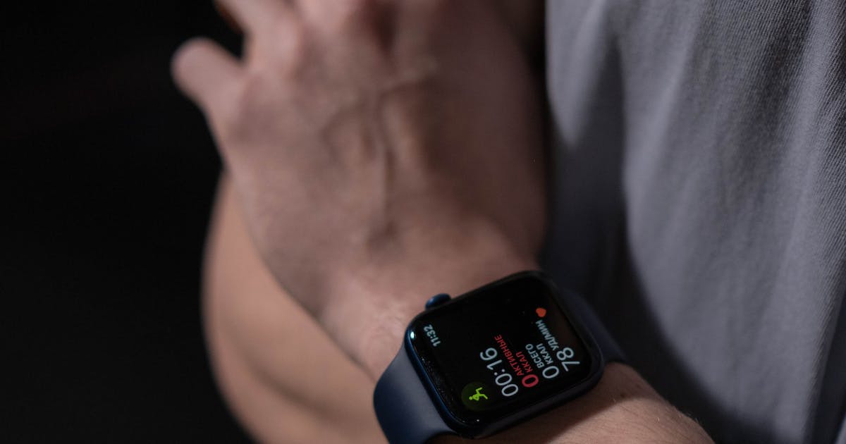 How to Track Steps on Apple Watch